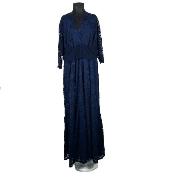 Kiyonna Nocturnal Navy Maxi Screen Siren Lace Formal Evening Gown Size 2X(18-20) - Picture 5 of 16